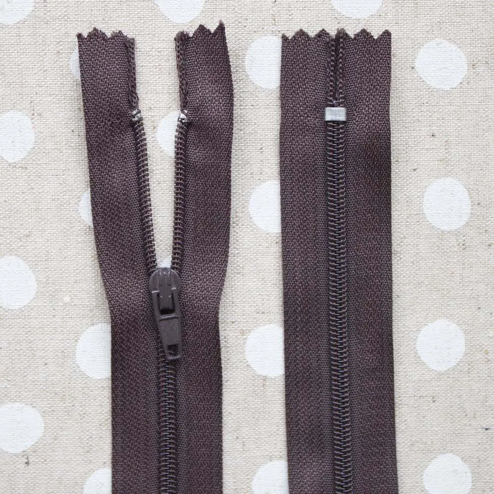 9" / 23cm Closed End Zip