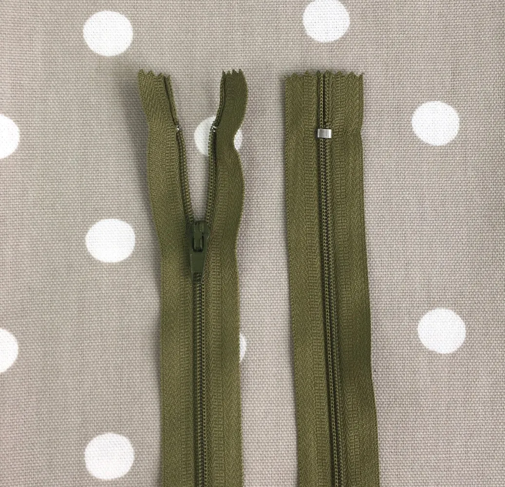 9" / 23cm Closed End Zip
