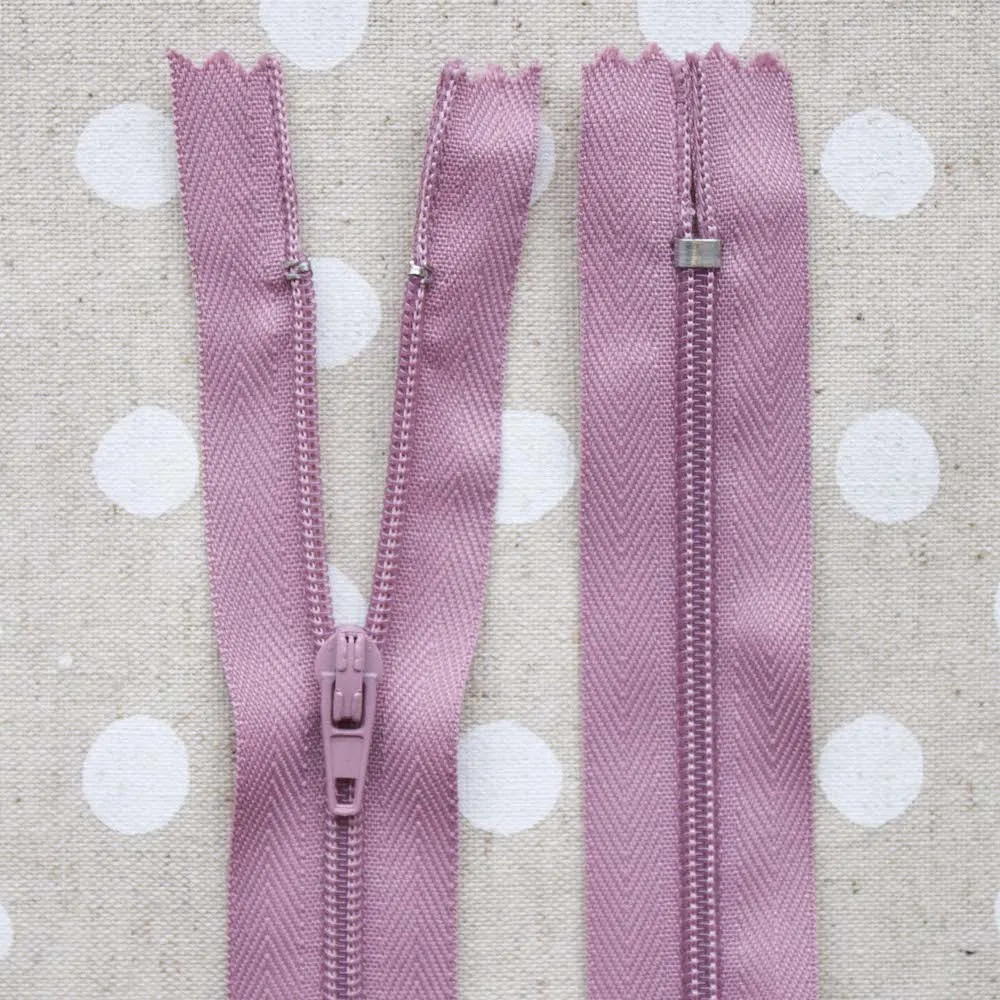9" / 23cm Closed End Zip