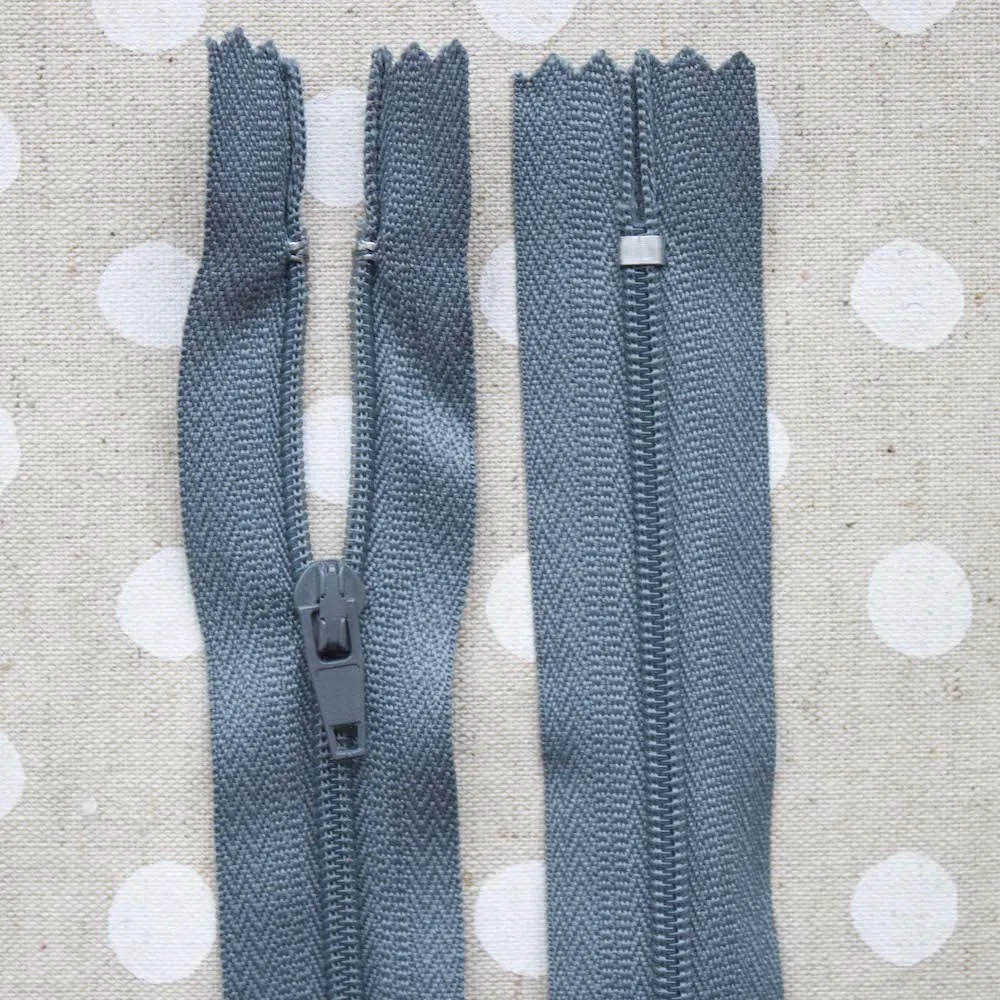 9" / 23cm Closed End Zip