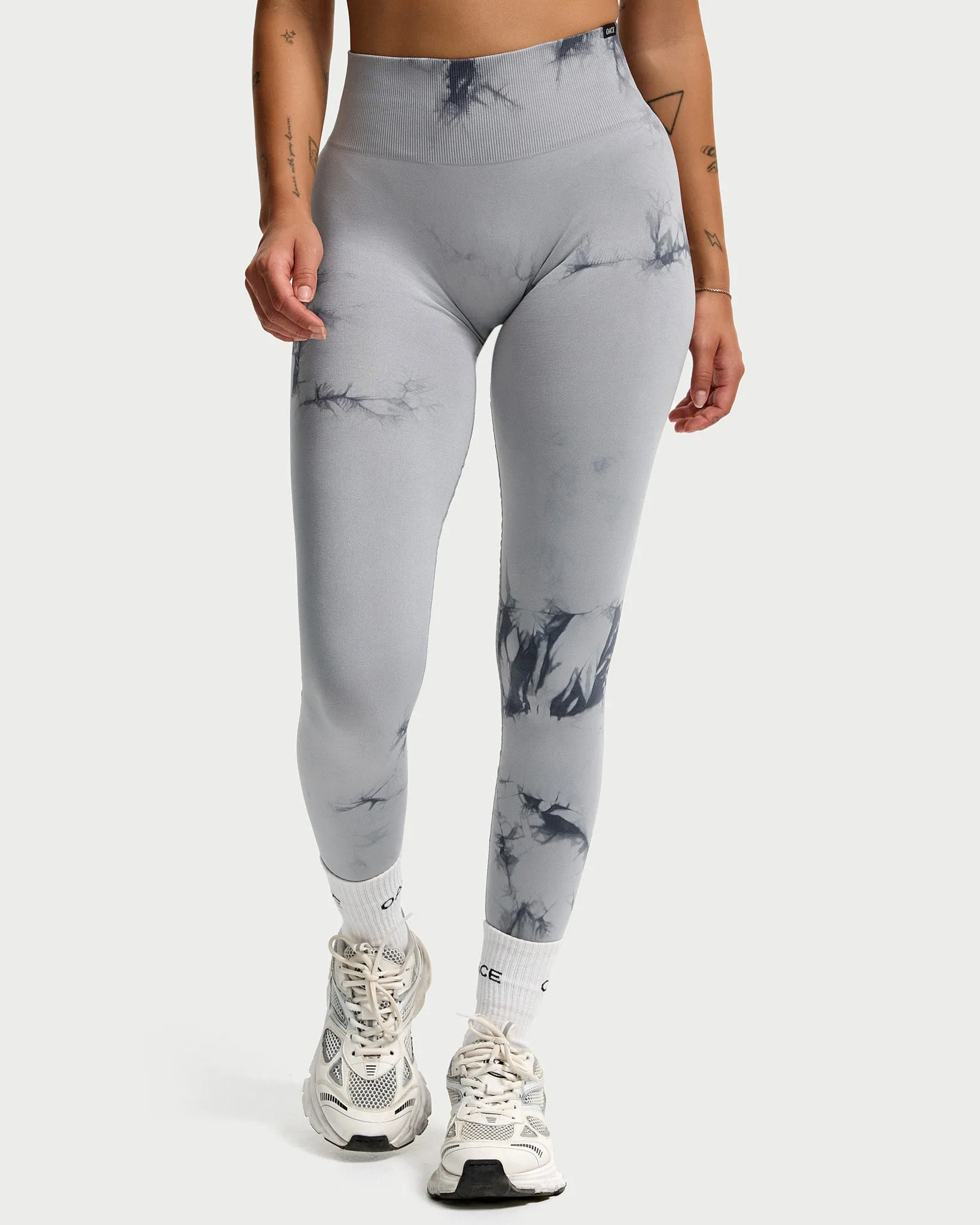 Alive Batik Leggings (Outlet)