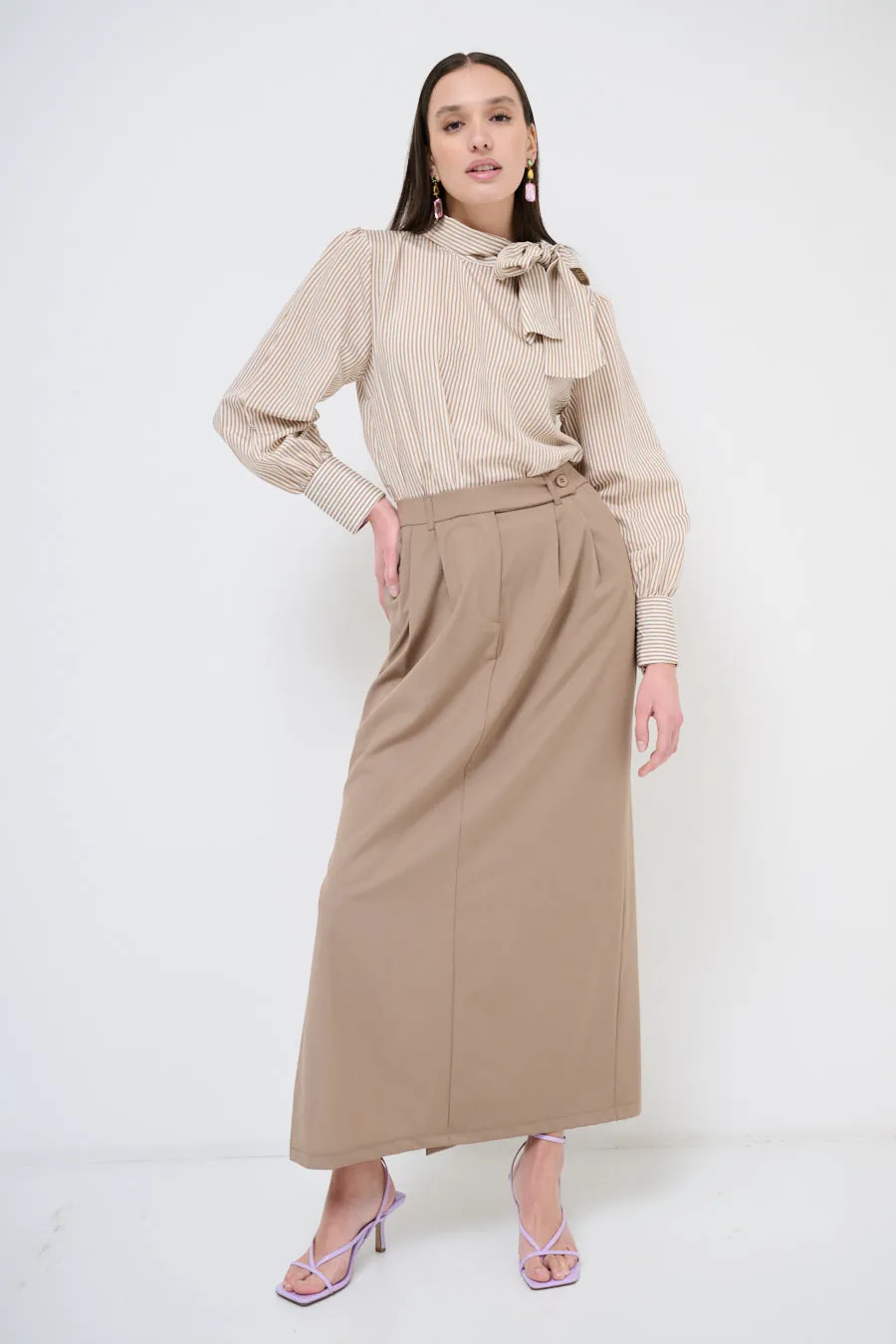 High-waisted pencil skirt with side slit wholesale