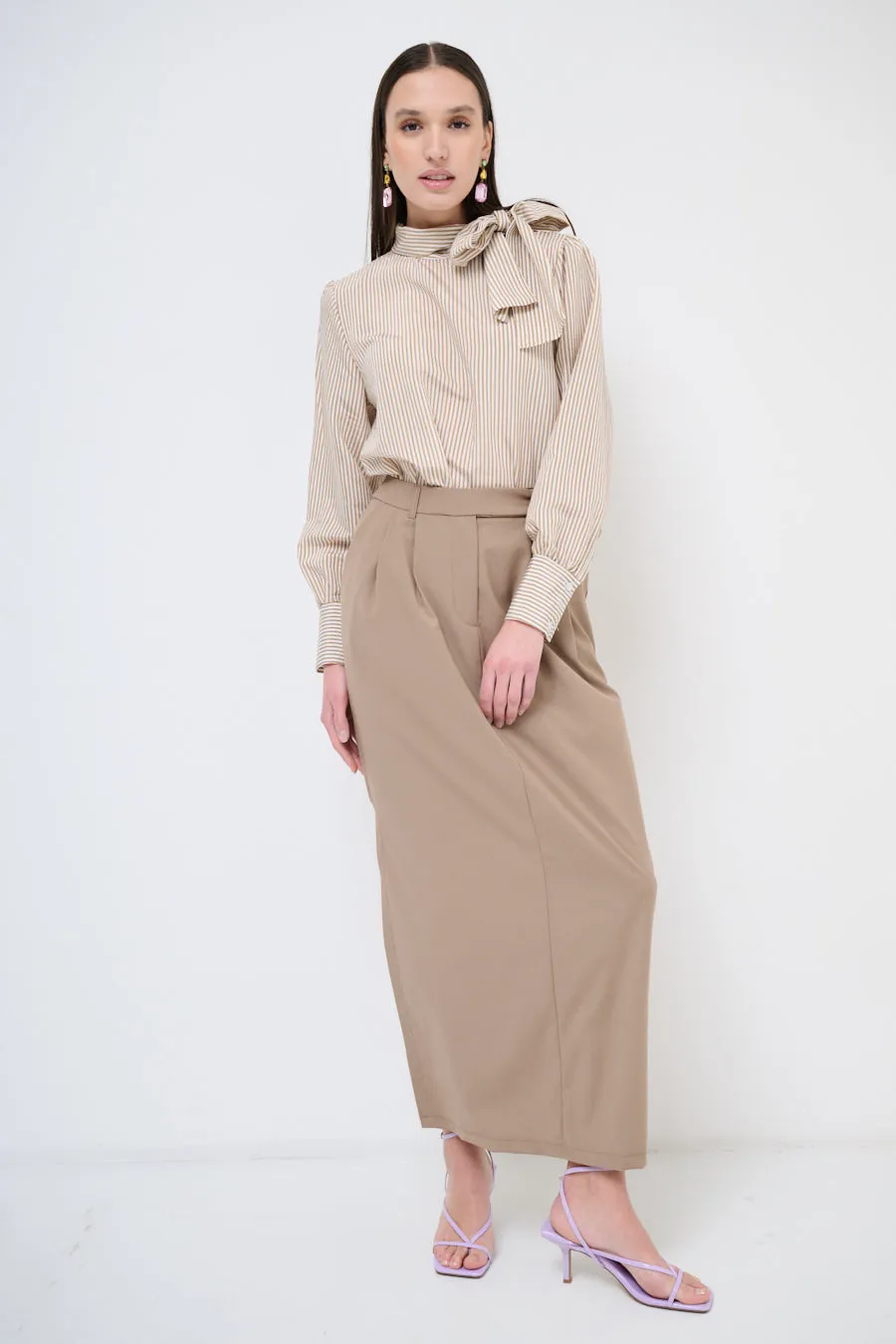High-waisted pencil skirt with side slit wholesale