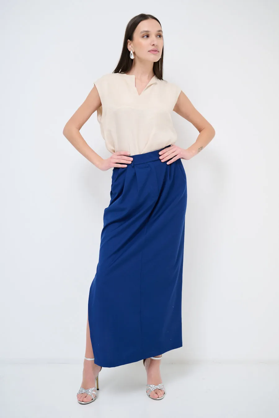 High-waisted pencil skirt with side slit wholesale