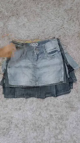 Y2K DENIM MINI SKIRTS - 30 PCS